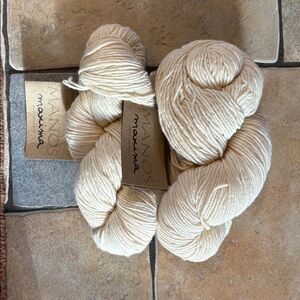 2 Manos Maxima Skein